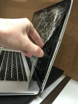 Замена стекла на Macbook – главные ошибки пользователей
