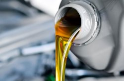 Купить моторное масло в Украине: гарантия оригинальной продукции